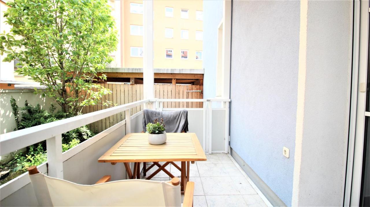 ➤Private Room - Heart Of Downtown With Terrace Wurtzbourg Extérieur photo